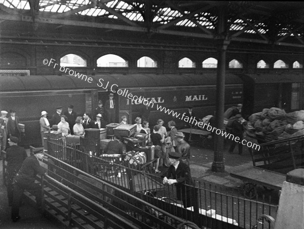 RAILWAY STATION PASSENGERS ROYAL MAIL  TRAIN